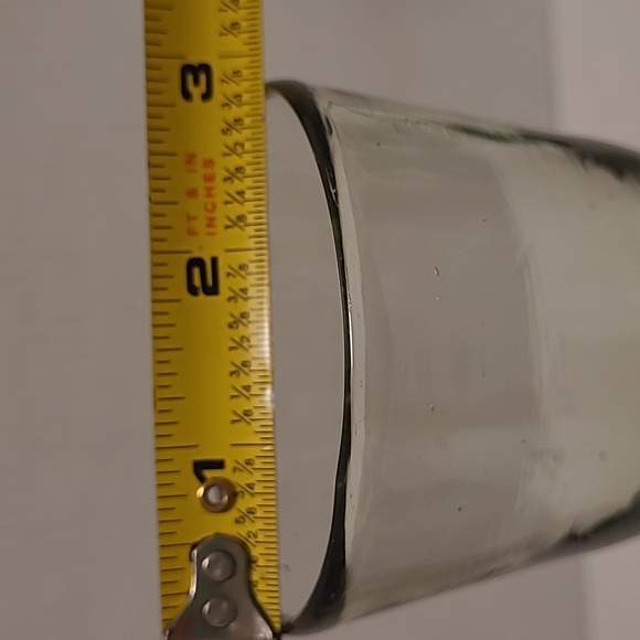 Set of 4 Handblown Green Stemmed Wine Glasses - Picture 12 of 16